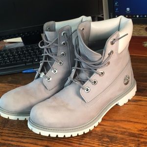 Timberland women’s gray leather premium waterproof 6 inch boots size 9